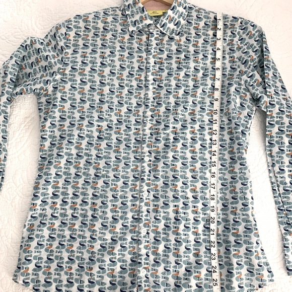 NWOT Roberta Roller Rabbit Men’s Medium button down Zoo shirt. Fish pattern - Picture 4 of 8